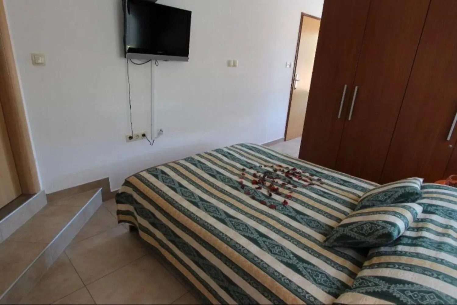 Apartment Neo - 100M To The Beach